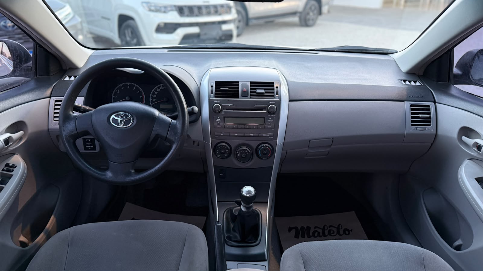 TOYOTA - COROLLA    XLI  1.8  - MANUAL  - 2013